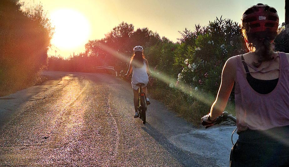 Rethymno –Maroulas Sunset Ride (E-Bike Tour)